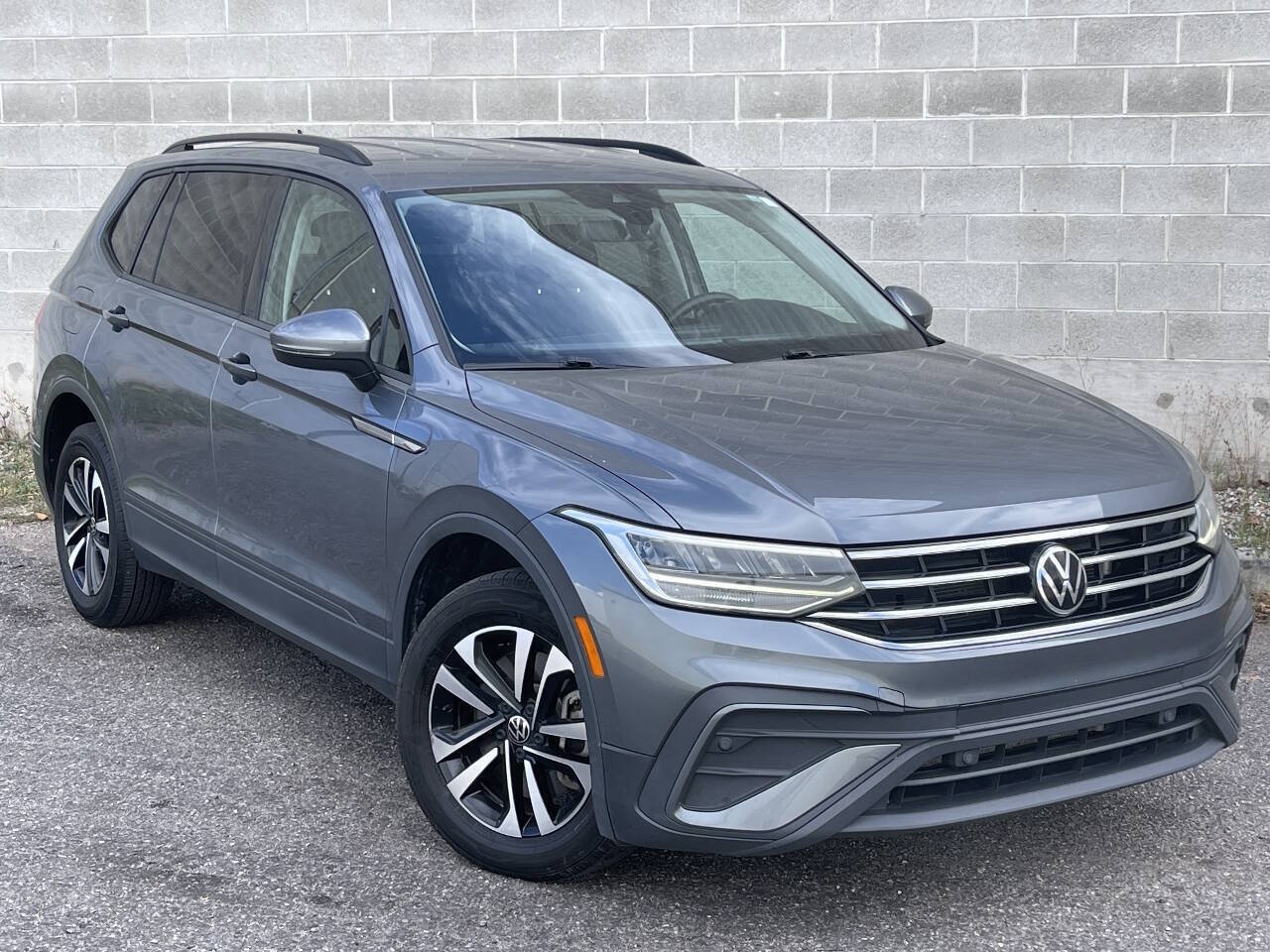 Used 2024 Volkswagen Tiguan S AWD/4WD image 1