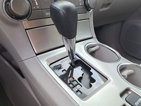 Used 2012 Toyota Highlander FWD image 33