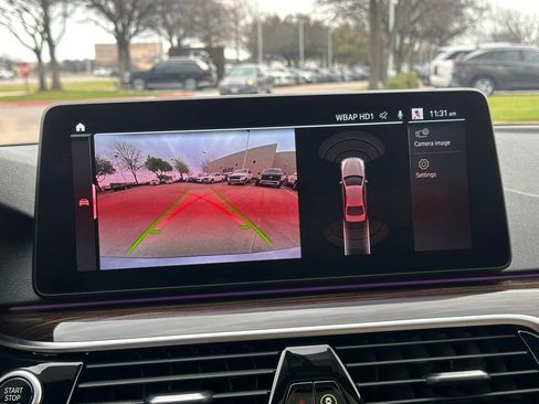 Used 2022 BMW 530i w/ Premium Package image 33