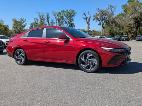 New 2025 Hyundai Elantra Limited image 2