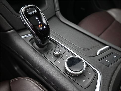 Certified 2023 Cadillac XT6 Premium Luxury w/ Technology Package image 27