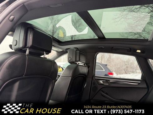 Used 2018 Porsche Macan S image 19