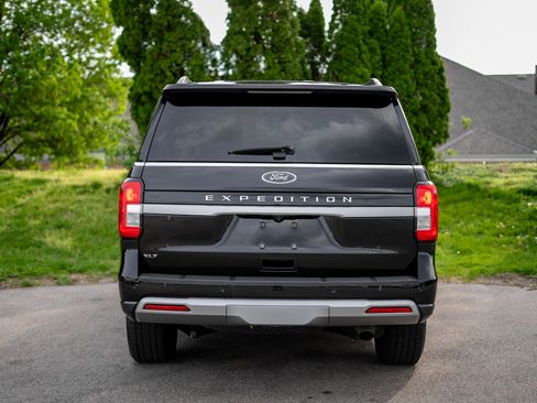 Used 2024 Ford Expedition XLT image 6
