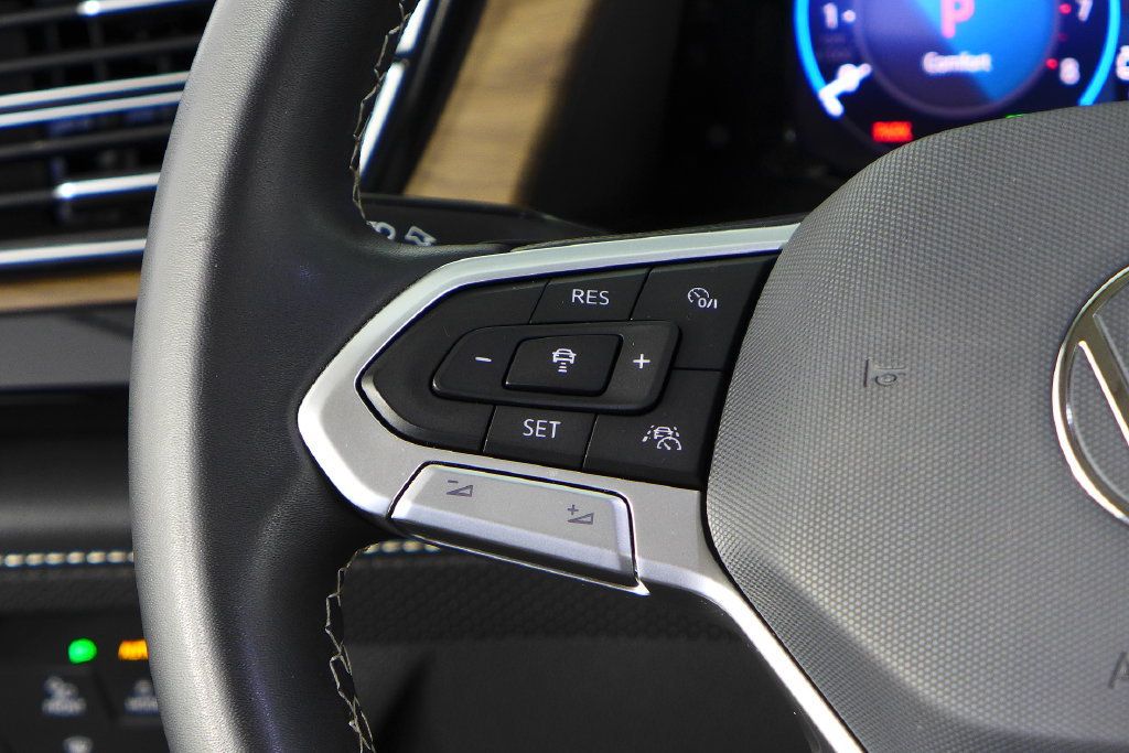 Used 2024 Volkswagen Atlas SE FWD image 29