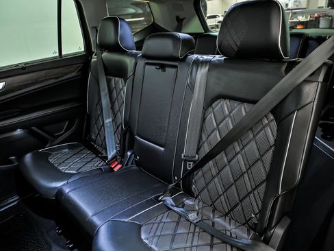Certified 2024 Volkswagen Atlas SEL Premium R-Line AWD/4WD image 15