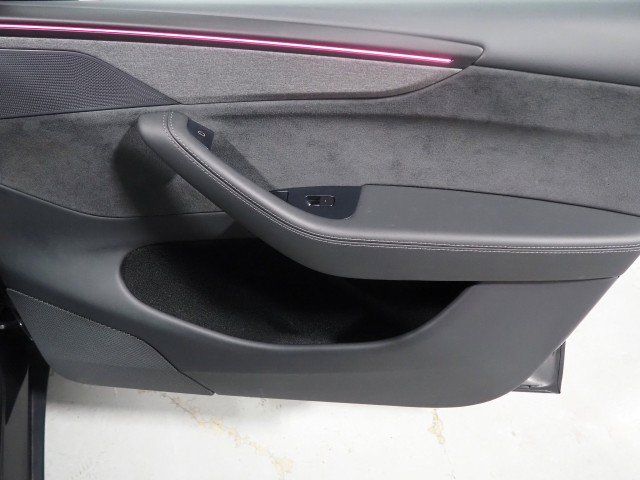 Used 2026 Tesla Model Y Long Range RWD image 64