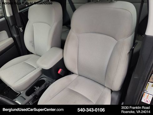 Used 2018 Subaru Forester 2.5i Premium w/ All-Weather Package AWD/4WD image 17