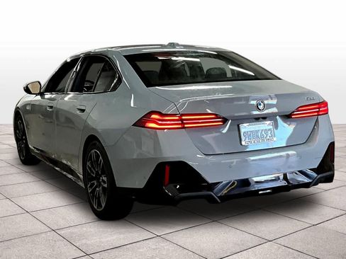 Used 2026 BMW 530i w/ M Sport Package RWD image 14