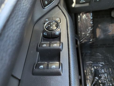 Used 2024 Ford Expedition XLT RWD image 24