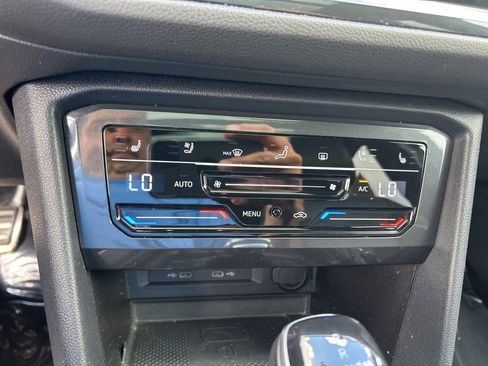 Used 2022 Volkswagen Tiguan SEL R-Line image 42