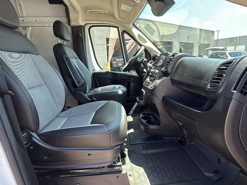Used 2025 RAM ProMaster 2500 w/ Convenience Group FWD image 31