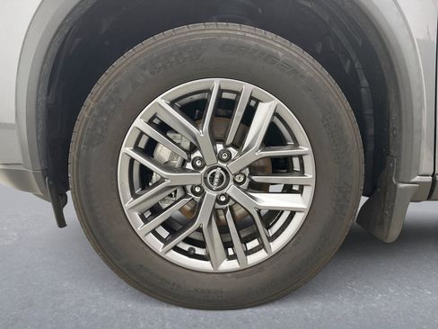 Used 2023 Nissan Rogue S AWD/4WD image 23