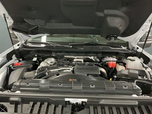 New 2026 Chevrolet Silverado 2500 LT image 3