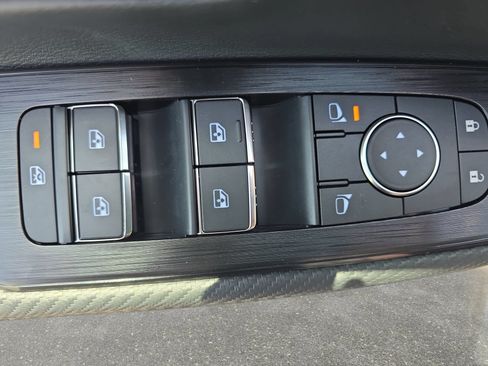 New 2026 Nissan Kicks SR FWD image 26