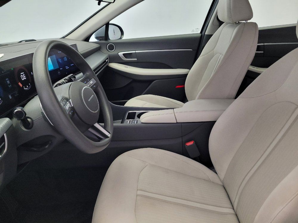 Used 2025 Hyundai Sonata SEL FWD image 17