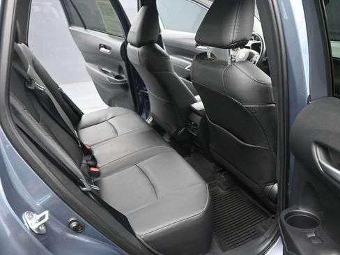 Used 2023 Toyota Corolla Cross XLE image 21