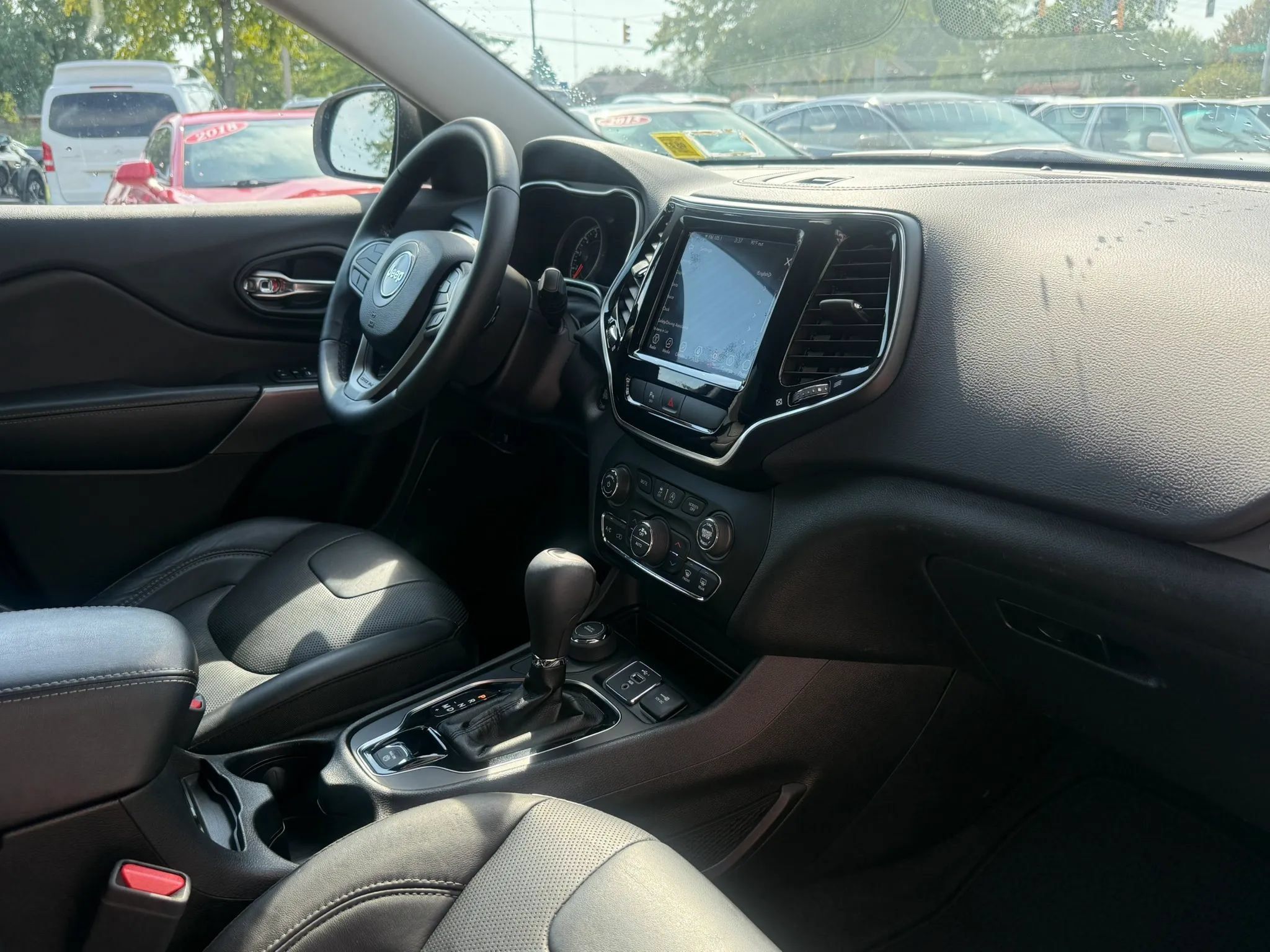 Used 2019 Jeep Cherokee Limited AWD/4WD image 14