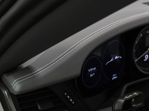 Used 2024 Porsche 911 Targa 4 image 38