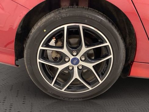 Used 2015 Ford Focus SE w/ SE Sport Package FWD image 33