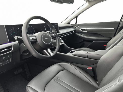 New 2025 Hyundai Sonata Limited image 14