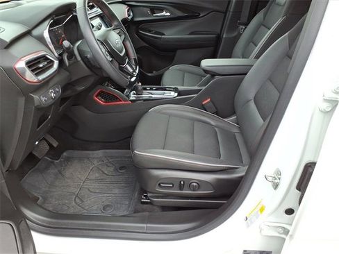 Used 2023 Chevrolet TrailBlazer RS w/ Convenience Package image 12