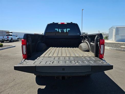 Used 2020 Ford F350 Platinum w/ FX4 Off-Road Package image 30