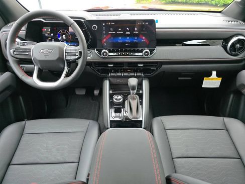 Used 2026 Chevrolet Colorado Z71 w/ Technology Package AWD/4WD image 21