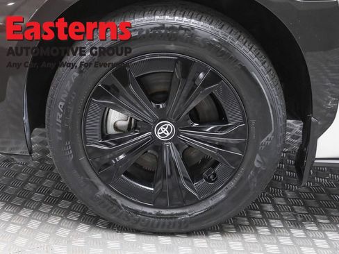 Used 2023 Toyota bZ4X XLE image 32