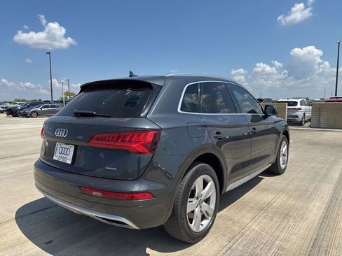 Used 2019 Audi Q5 2.0T Premium w/ Convenience Package image 3
