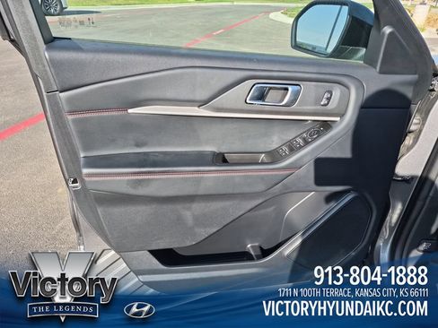 Used 2025 Ford Explorer ST-Line AWD/4WD image 10