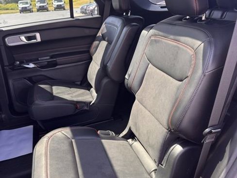 Used 2023 Ford Explorer ST-Line image 21