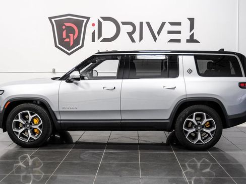 Used 2024 Rivian R1S Adventure AWD/4WD image 12