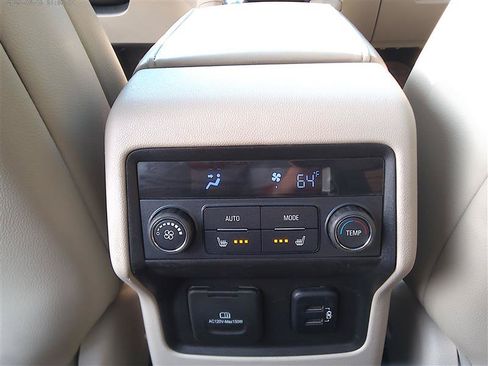 Used 2017 GMC Acadia Denali w/ Technology Package AWD/4WD image 18
