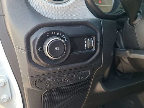 Used 2025 Jeep Wrangler Unlimited Sahara AWD/4WD image 14
