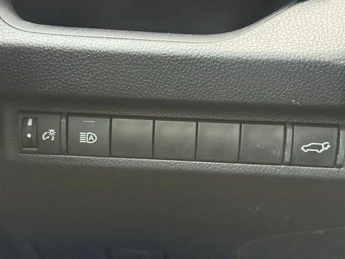 Used 2023 Toyota RAV4 XLE w/ Convenience Package FWD image 15