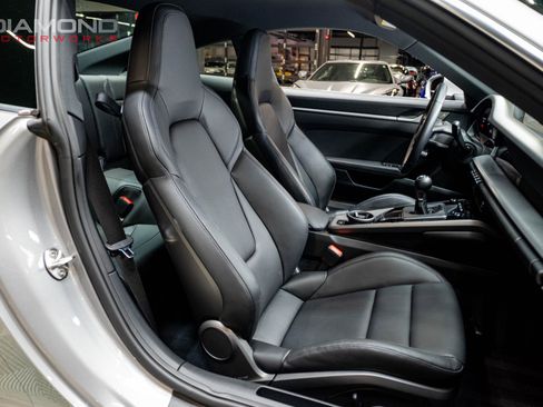 Used 2023 Porsche 911 Carrera 4S image 15