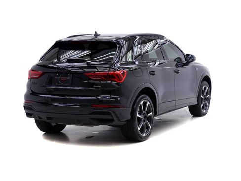 Certified 2025 Audi Q3 2.0T Premium Plus w/ Premium Plus Package AWD/4WD image 4