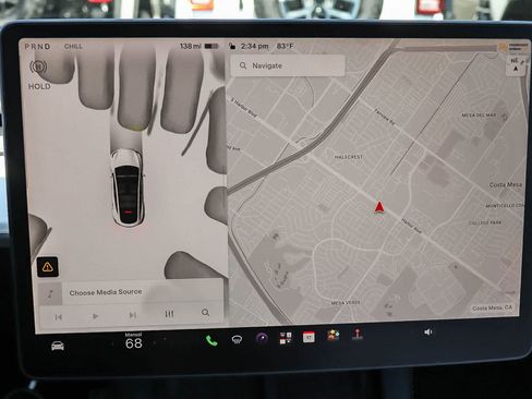 Used 2023 Tesla Model Y Performance AWD/4WD image 23