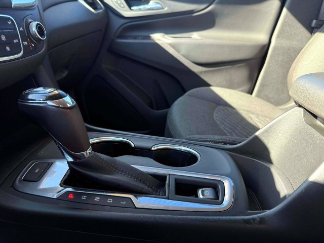Used 2018 Chevrolet Equinox LT w/ LT True North Edition AWD/4WD image 32