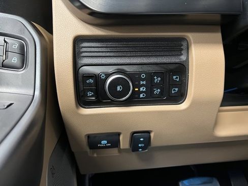 Used 2025 Ford F350 Lariat w/ Lariat Ultimate Package image 37