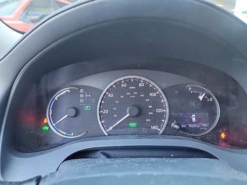 Used 2015 Lexus CT 200h image 5