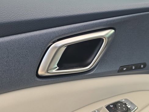New 2026 Kia Carnival EX FWD image 20