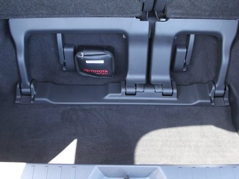 Certified 2026 Toyota Sienna XLE FWD image 77