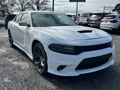 Used 2018 Dodge Charger SXT Plus w/ Beats Audio Group image 3