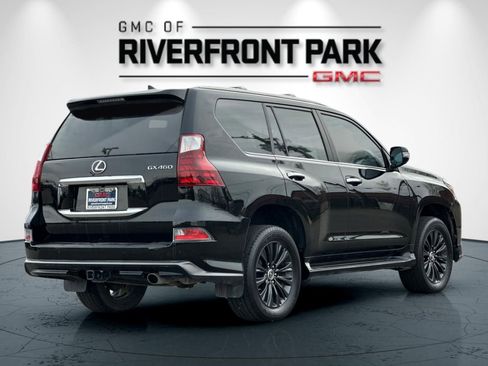 Used 2021 Lexus GX 460 Premium w/ Accessory Package AWD/4WD image 3