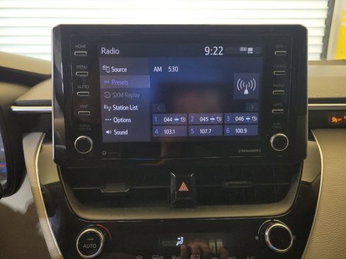Used 2021 Toyota Corolla LE FWD image 25