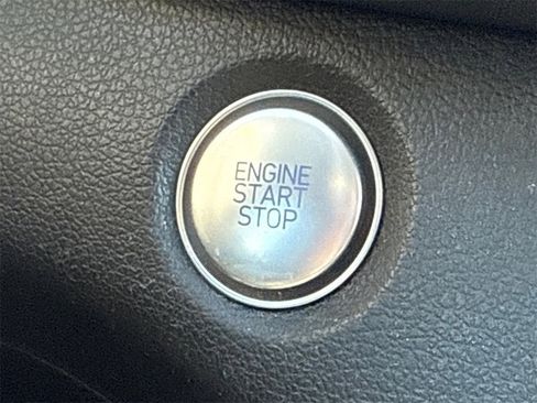 Used 2019 Hyundai Santa Fe SEL image 24