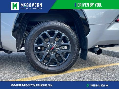 Used 2023 Toyota Tundra Platinum w/ Advanced Package AWD/4WD image 9