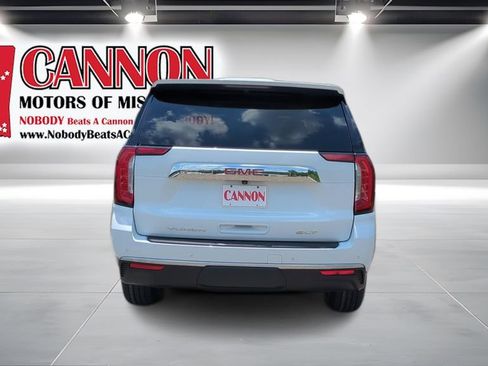 Used 2023 GMC Yukon SLT w/ SLT Luxury Package RWD image 6