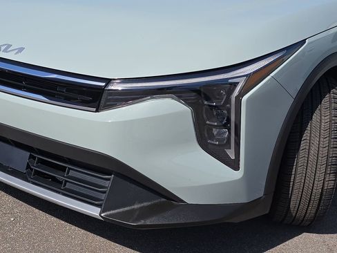 Used 2025 Kia K4 EX image 34